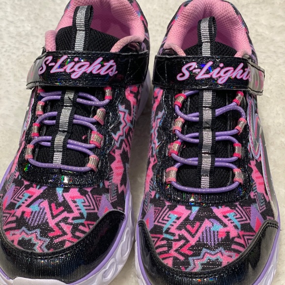 Skechers Girls' S Lights Heart Sneaker Black/Multi - Picture 3 of 7